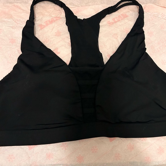 Various Styles of Bras - Picture 12 of 16